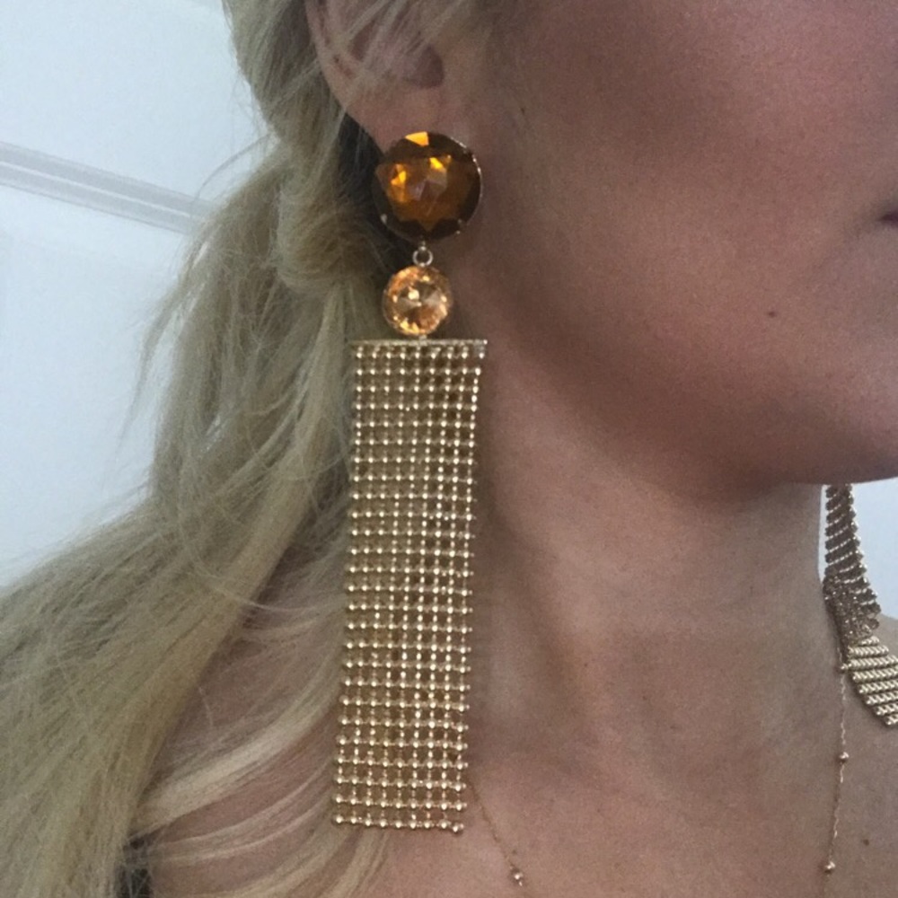 Earrings light weight!